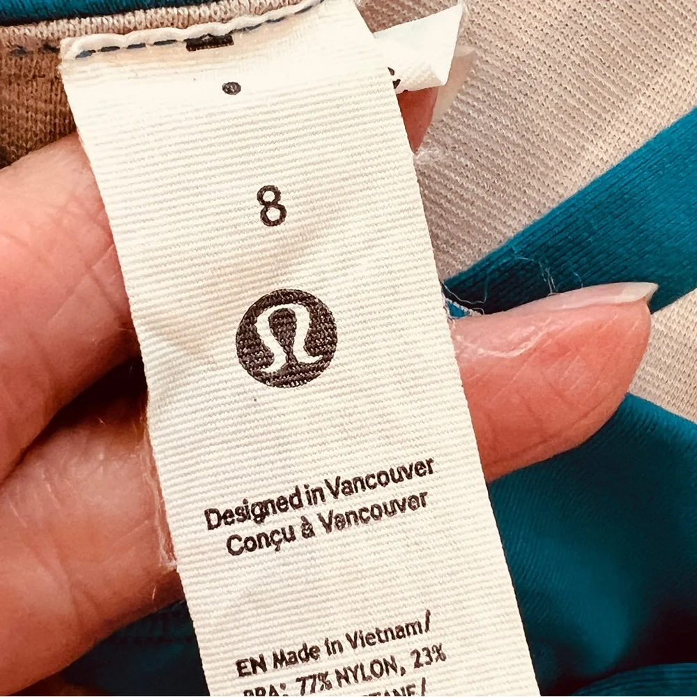 Lululemon Women’s Teal High-Neck Sports Bra w/Front Zip & Cross Back Straps